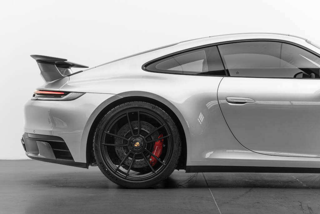 Porsche 911 Carrera GTS - miniatyr 6