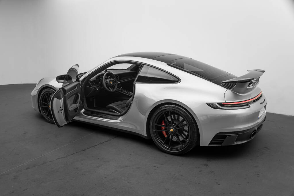 Porsche 911 Carrera GTS - miniatyr 8