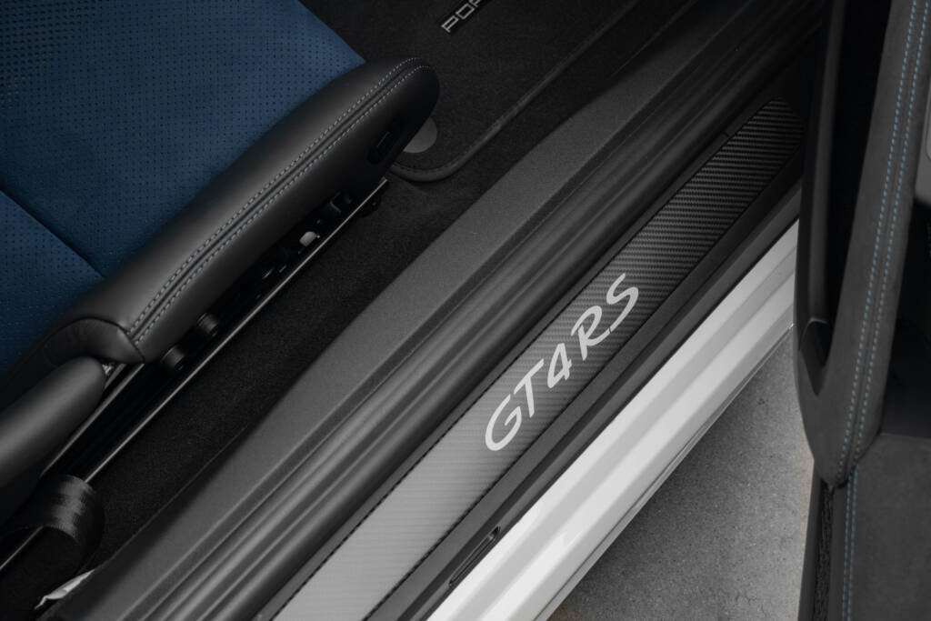 Porsche Cayman 718 GT4 RS - miniatyr 46