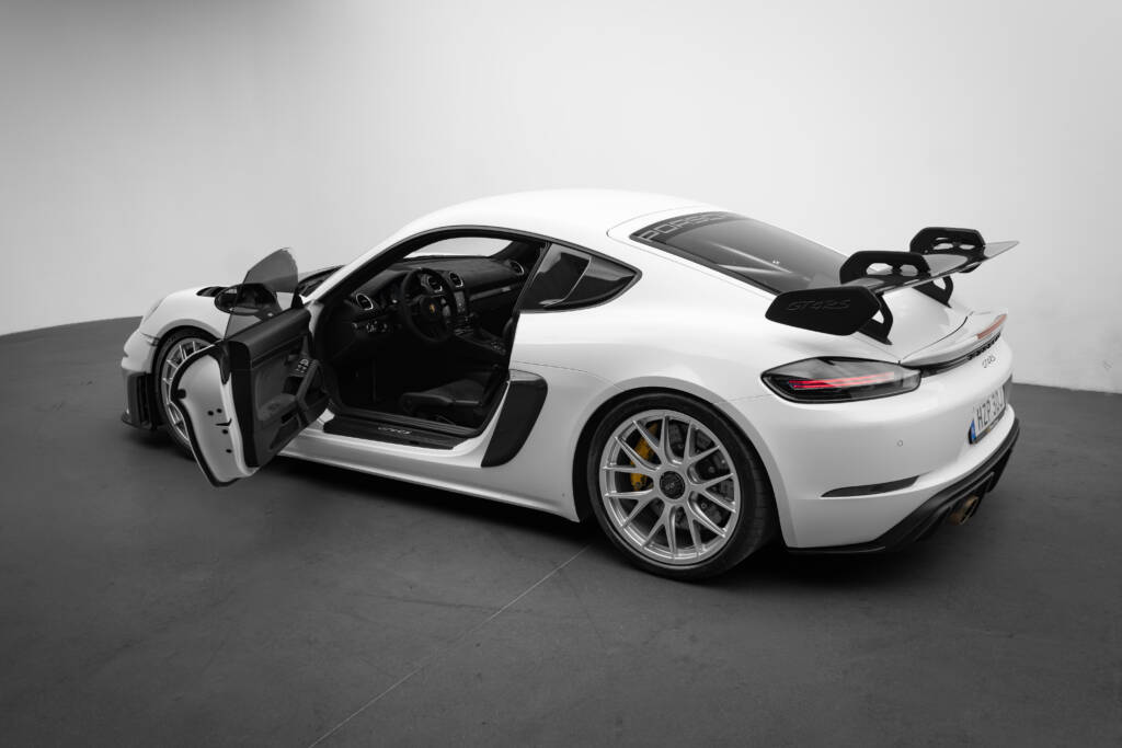 Porsche Cayman 718 GT4 RS - miniatyr 8