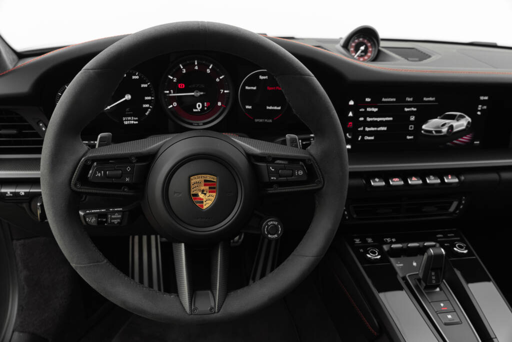 Porsche 911 Carrera GTS 4 - miniatyr 12