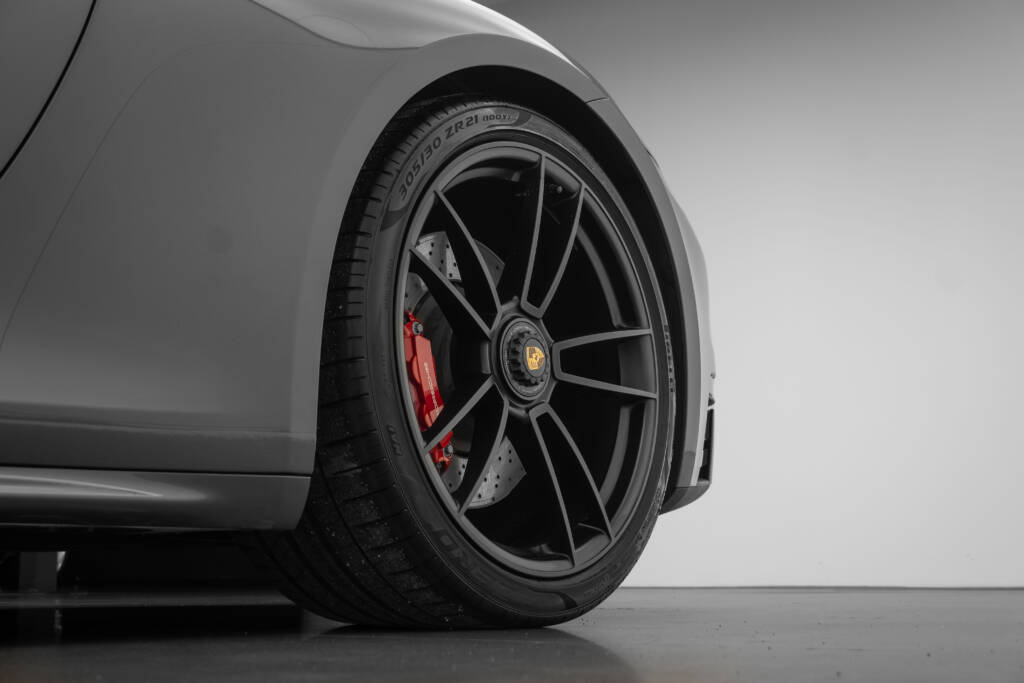 Porsche 911 Carrera GTS 4 - miniatyr 36