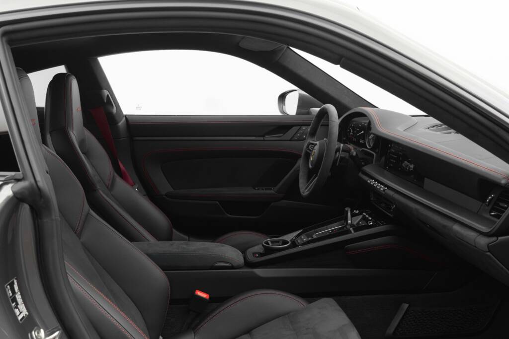 Porsche 911 Carrera GTS 4 - miniatyr 39