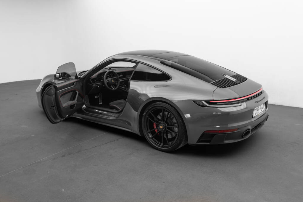 Porsche 911 Carrera GTS 4 - miniatyr 9