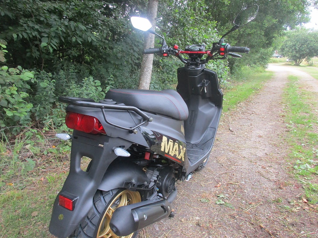 MOTO CR Bigmax Naked EFI SP Naked 2026 - miniatyr 4