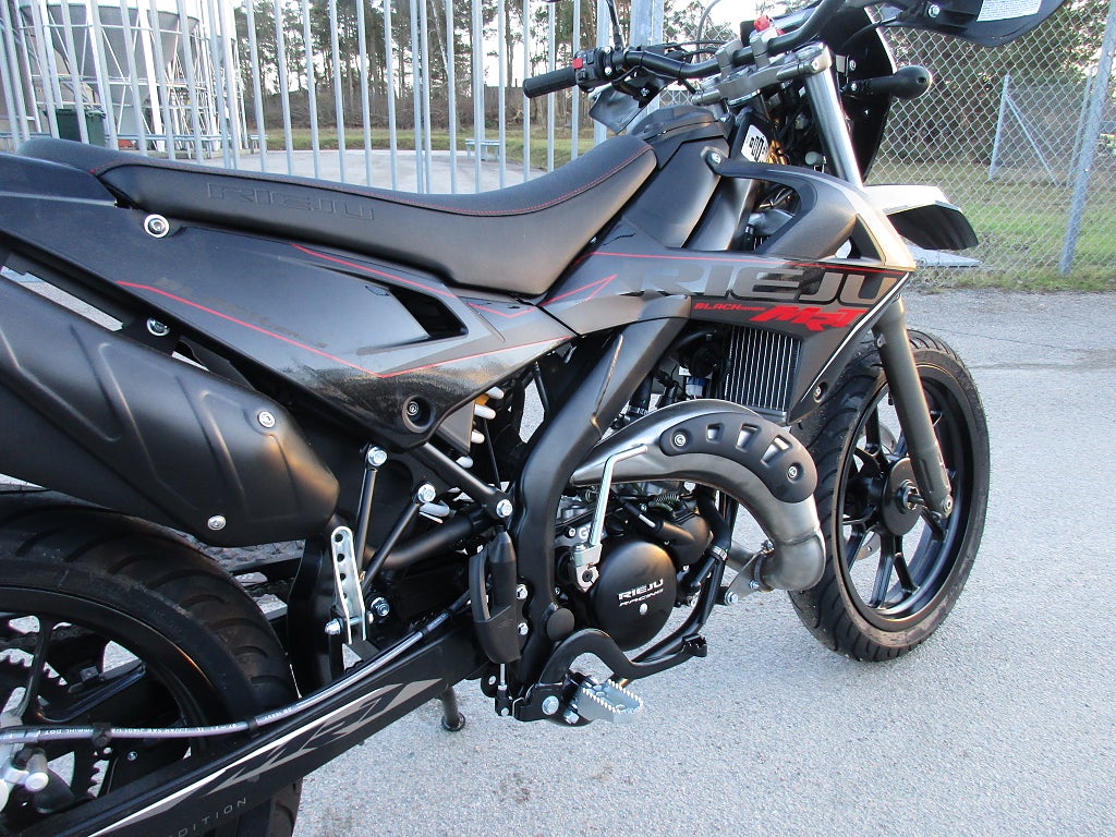 Rieju MRT 50 Black Edition LOW 2025 - miniatyr 2