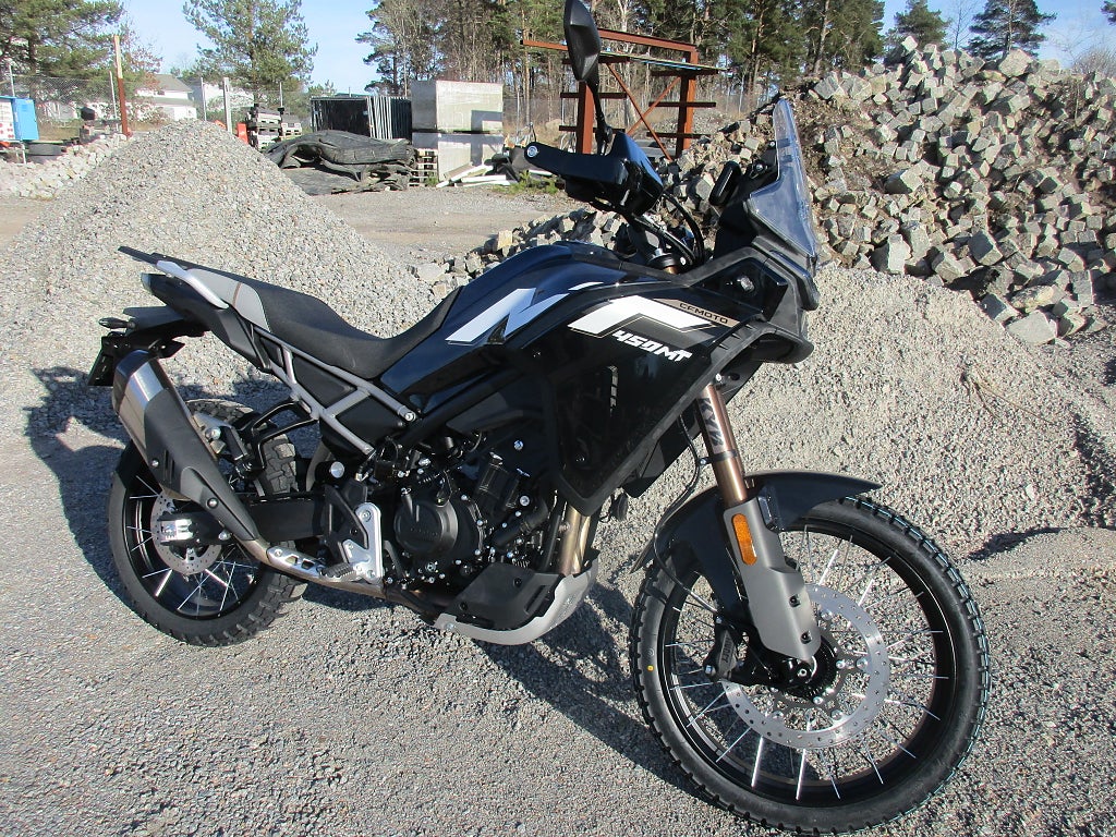 CFMOTO 450MT