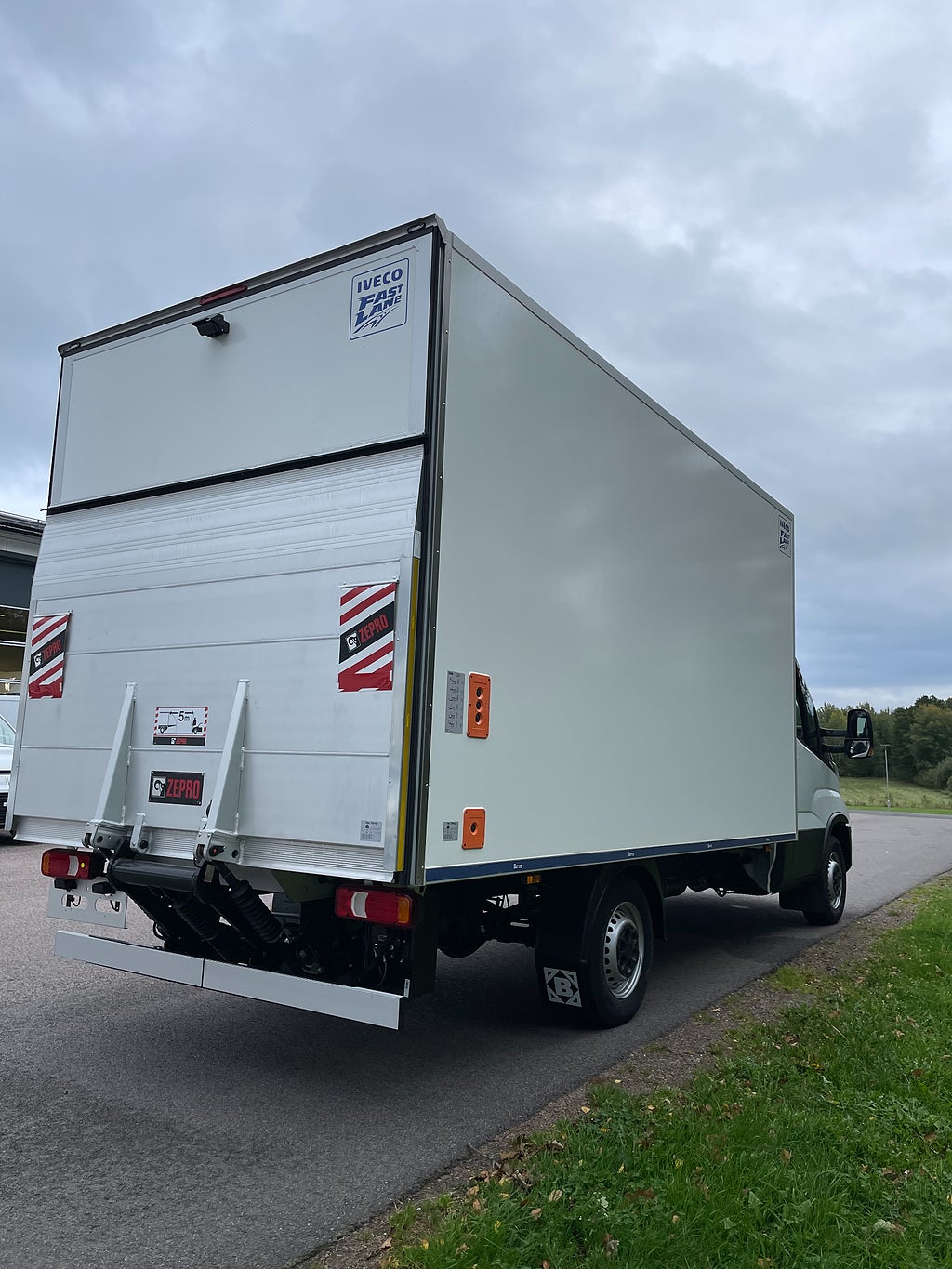 Iveco Daily 2023 - miniatyr 2