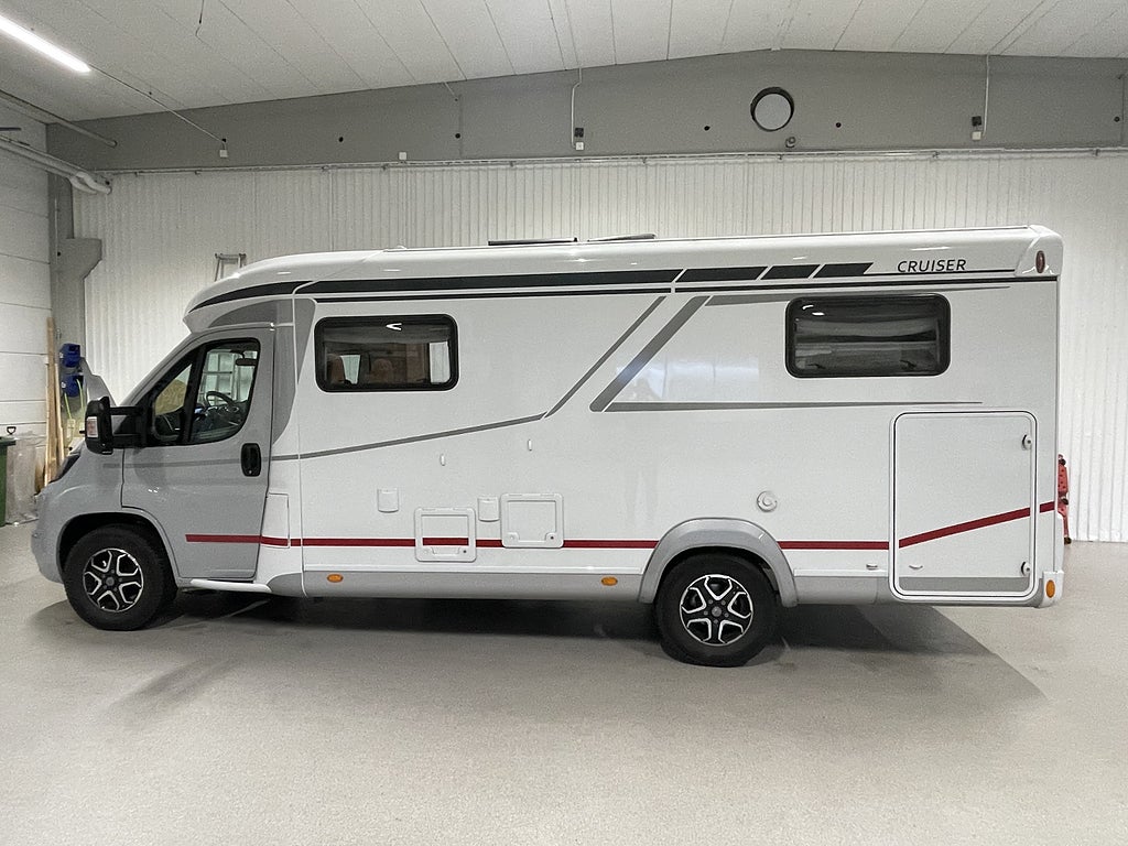 LMC T662 2022 - miniatyr 3