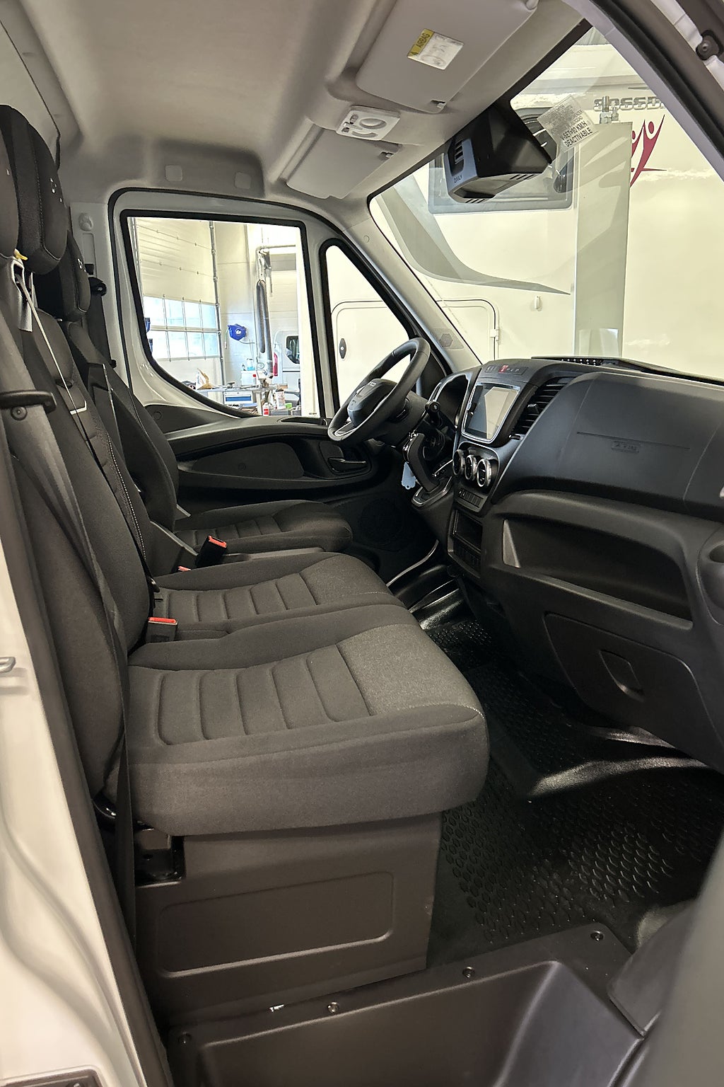 Iveco Daily 2026 - miniatyr 9