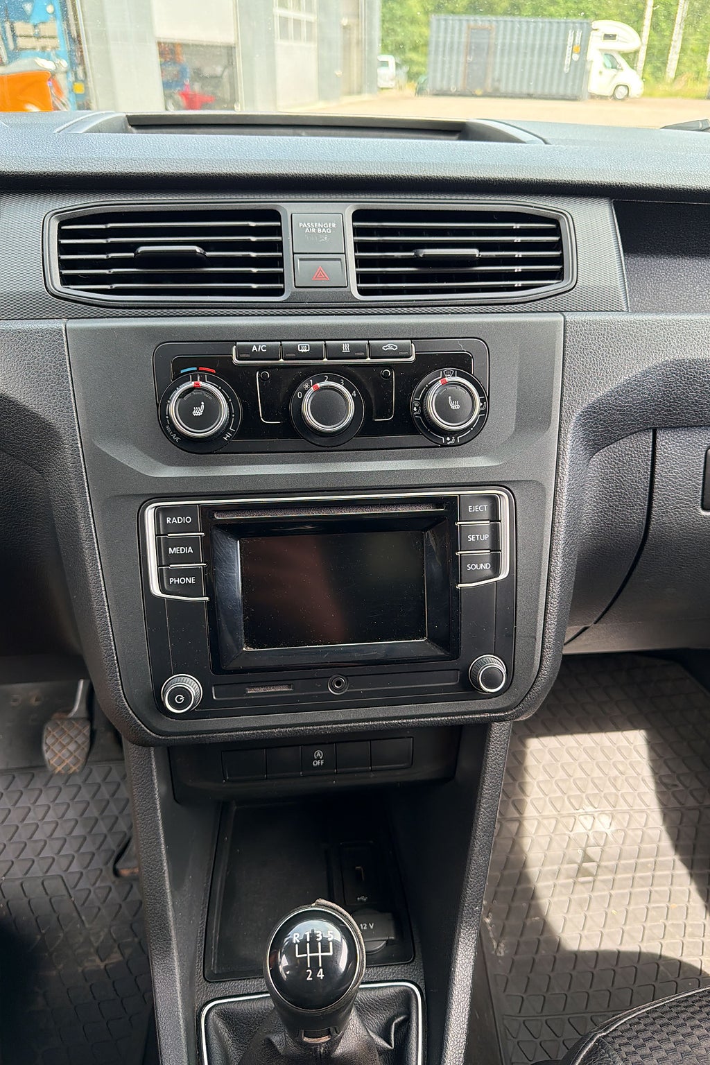 Volkswagen Caddy 2017 - miniatyr 8