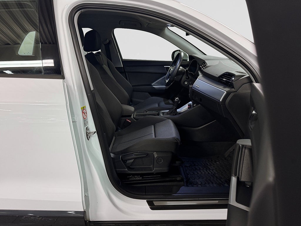 Audi Q3 2019 - miniatyr 21