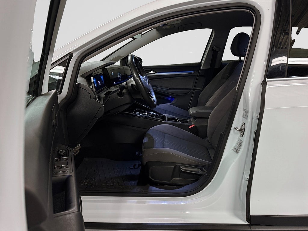 Volkswagen Golf Alltrack 2023 - miniatyr 12