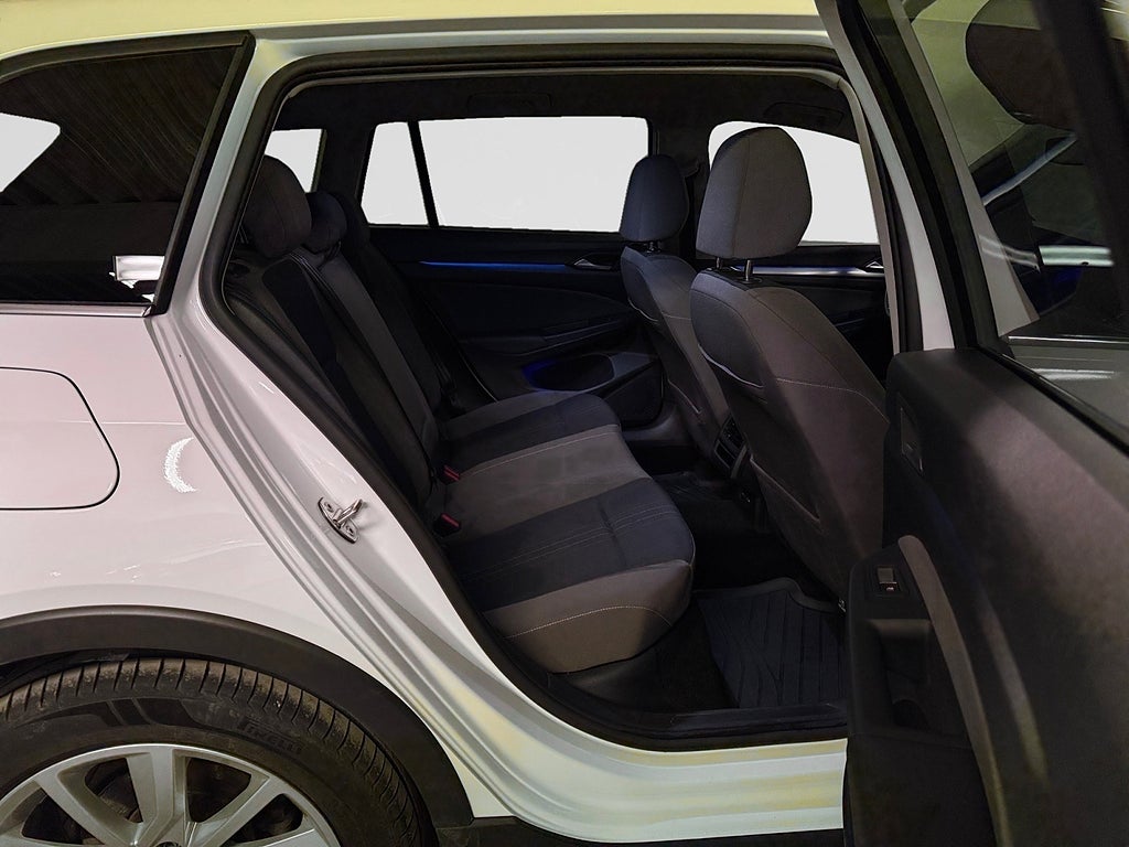 Volkswagen Golf Alltrack 2023 - miniatyr 20
