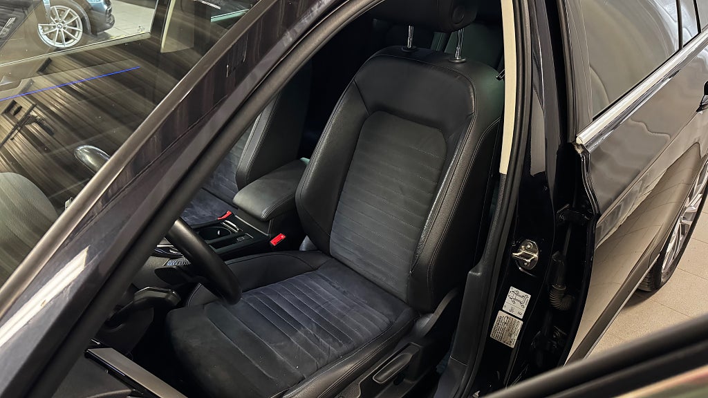 Volkswagen Passat 2018 - miniatyr 15