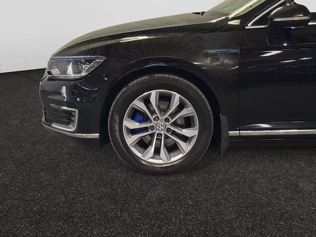 Volkswagen Passat 2018 - miniatyr 6