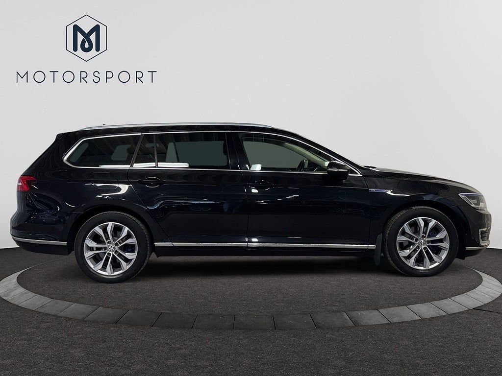 Volkswagen Passat 2018 - miniatyr 10