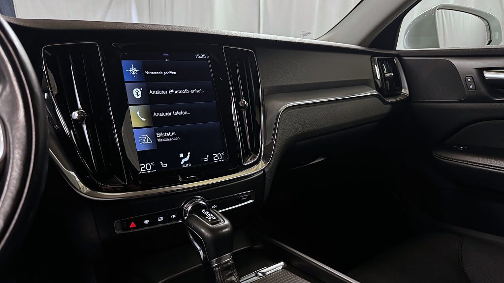Volvo V60 Cross Country 2019 - miniatyr 17