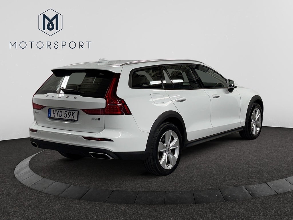 Volvo V60 Cross Country 2019 - miniatyr 9