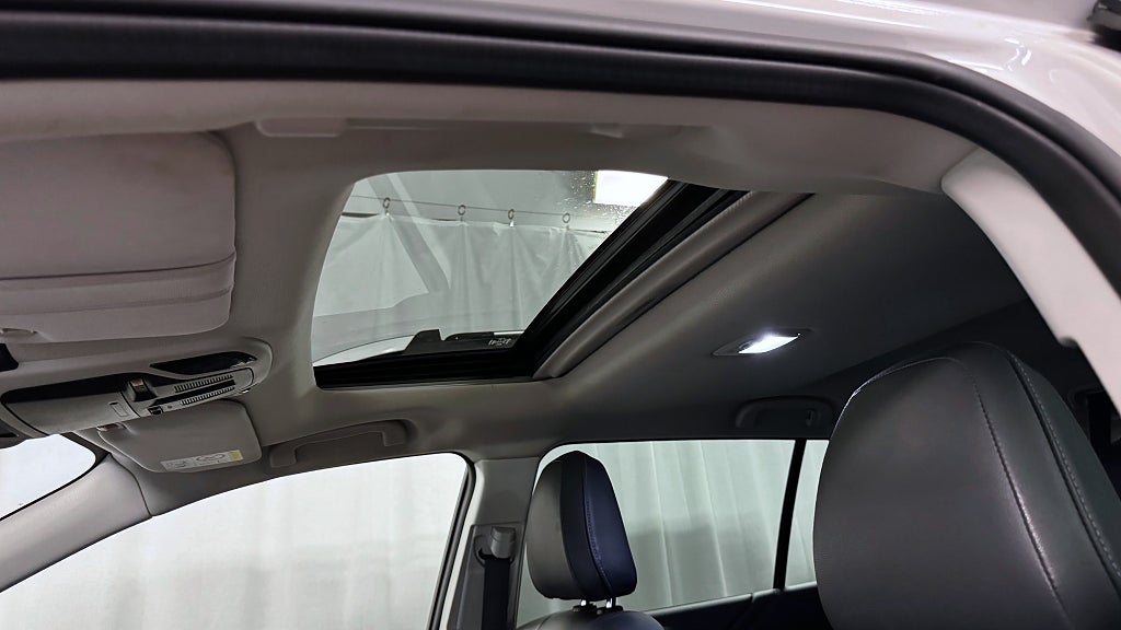 Subaru Outback 2021 - miniatyr 16