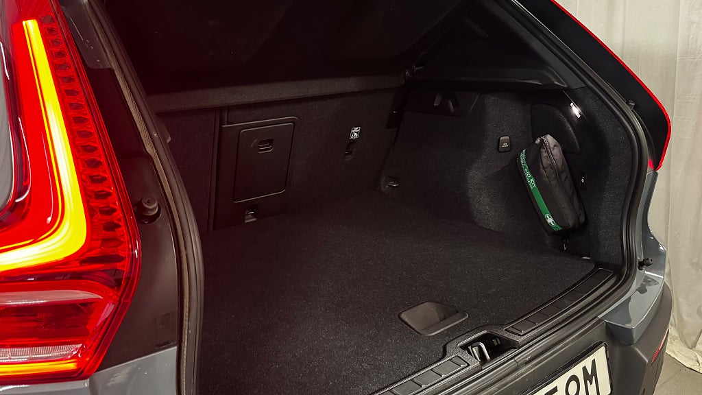 Volvo XC40 2023 - miniatyr 8