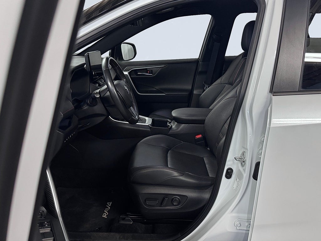 Toyota RAV4 2023 - miniatyr 11