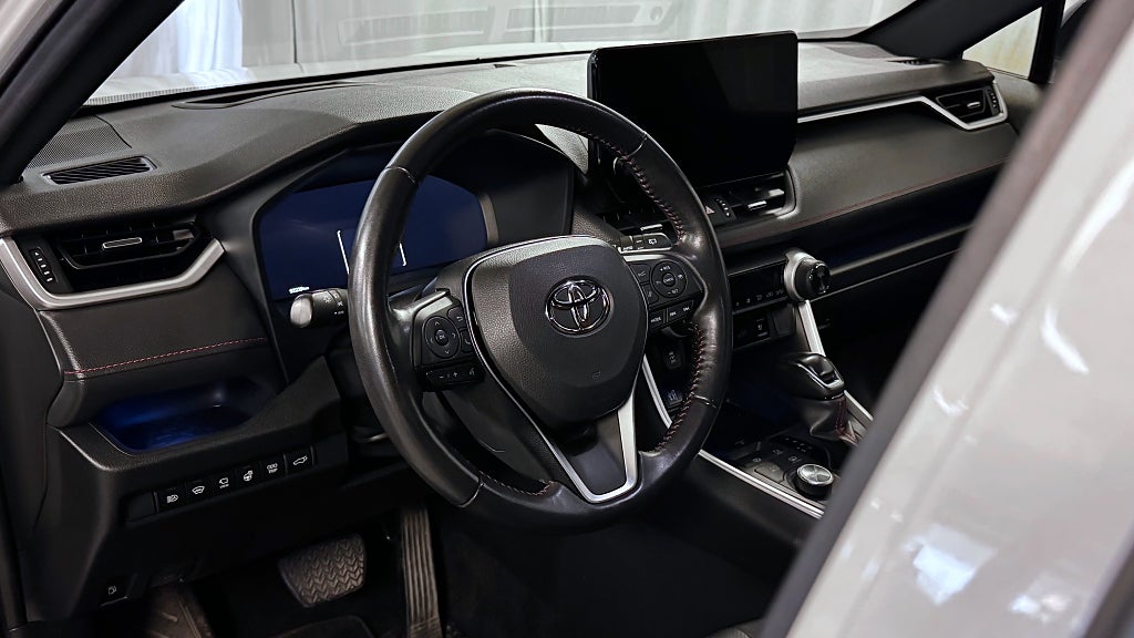 Toyota RAV4 2023 - miniatyr 13