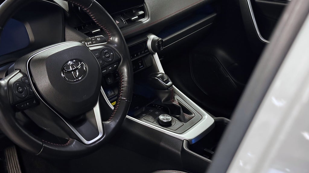 Toyota RAV4 2023 - miniatyr 19