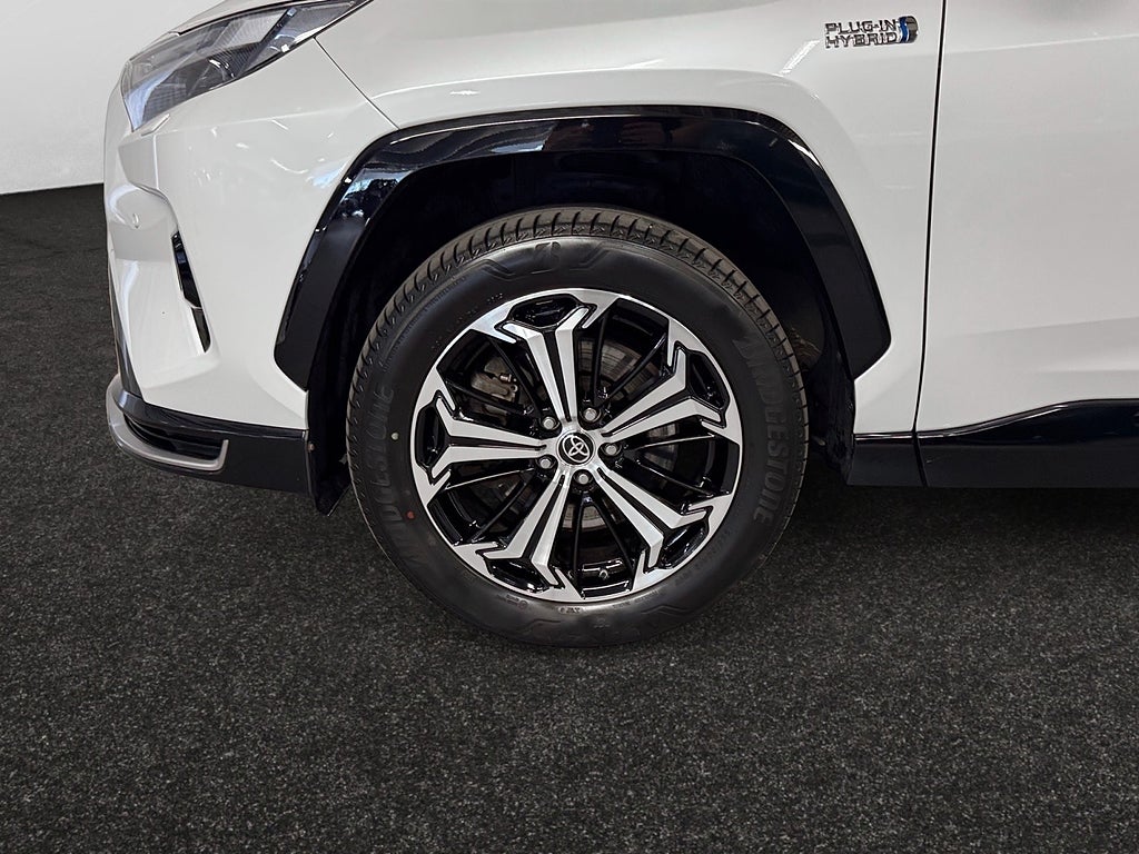 Toyota RAV4 2023 - miniatyr 4