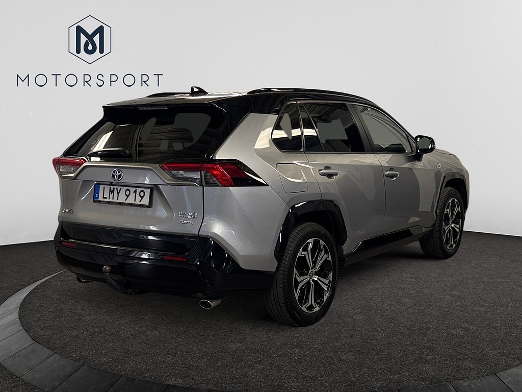 Toyota RAV4 2021 - miniatyr 9