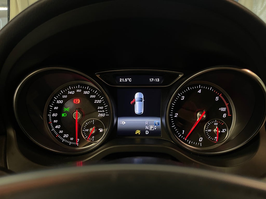 Mercedes-Benz CLA220 d 2018 - miniatyr 13