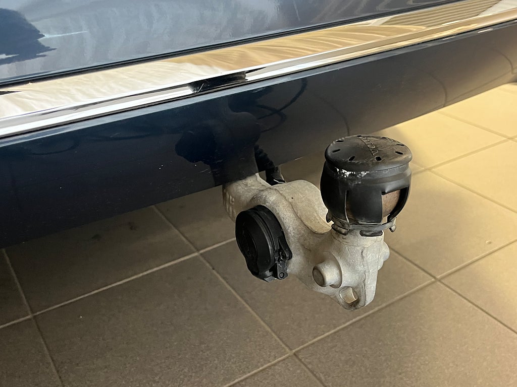 Volvo XC60 2023 - miniatyr 18