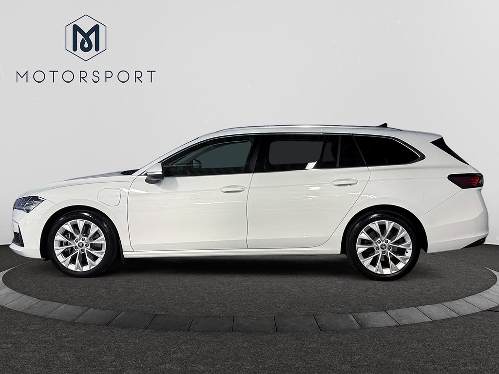 Skoda Superb 2025 - miniatyr 4