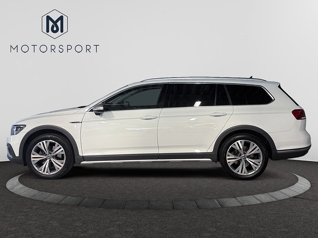 Volkswagen Passat Alltrack 2024 - miniatyr 2