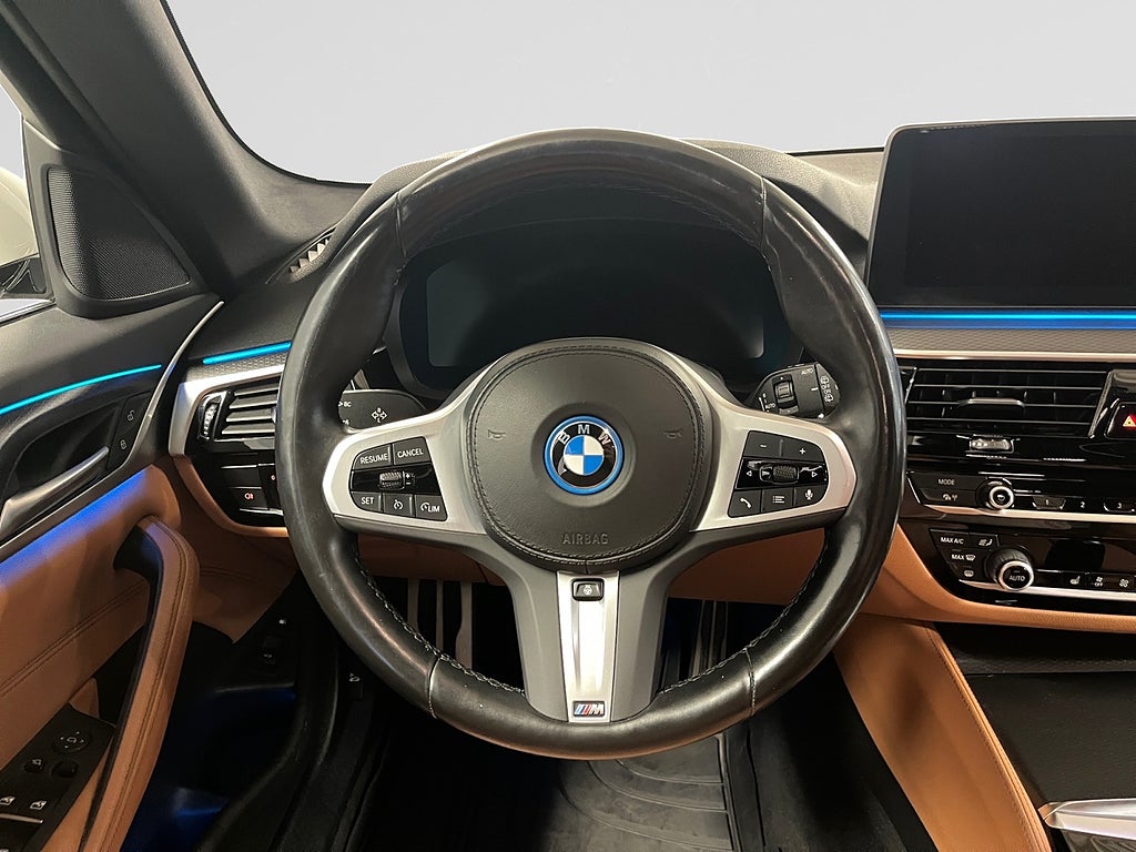 BMW 530e 2022 - miniatyr 14