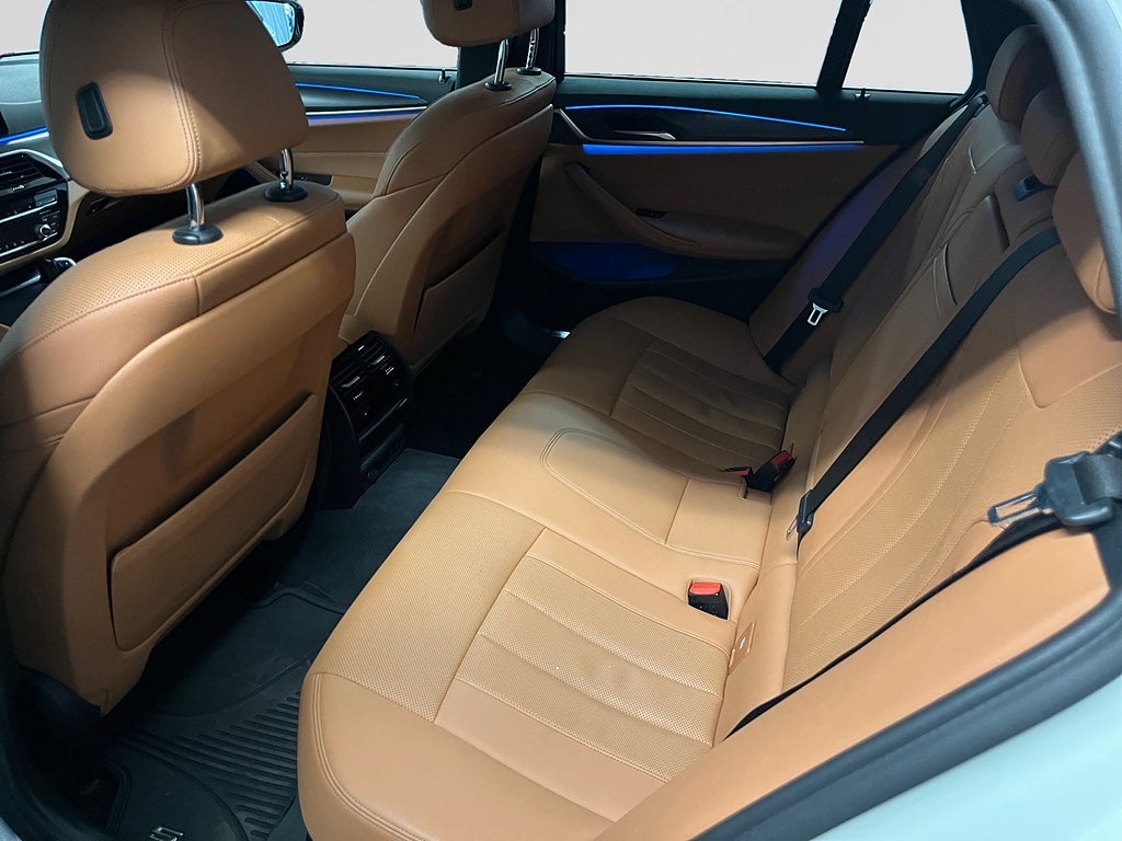 BMW 530e 2022 - miniatyr 15