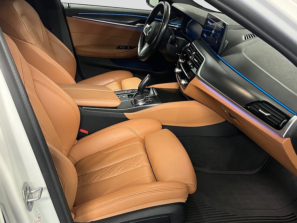 BMW 530e 2022 - miniatyr 16