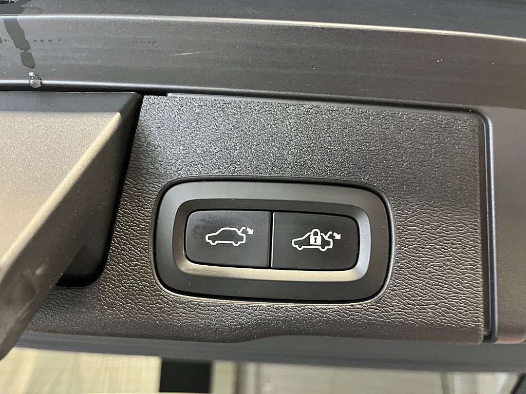 Volvo XC60 2019 - miniatyr 16