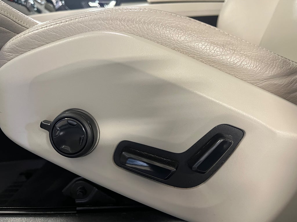 Volvo XC60 2019 - miniatyr 18