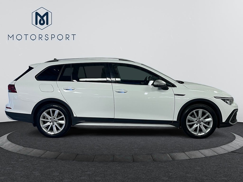 Volkswagen Golf Alltrack 2023 - miniatyr 7