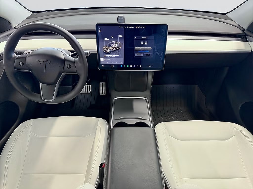 Tesla Model Y 2023 - miniatyr 12