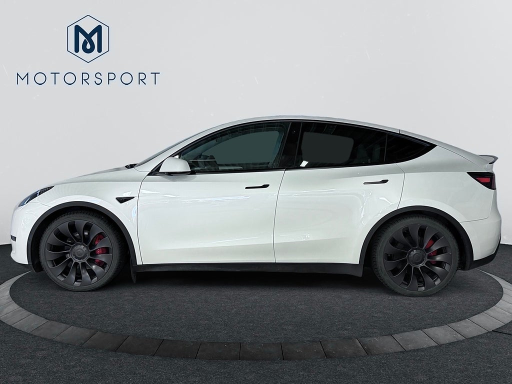 Tesla Model Y 2023 - miniatyr 4