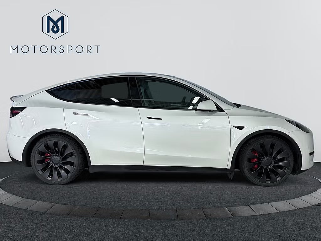 Tesla Model Y 2023 - miniatyr 10