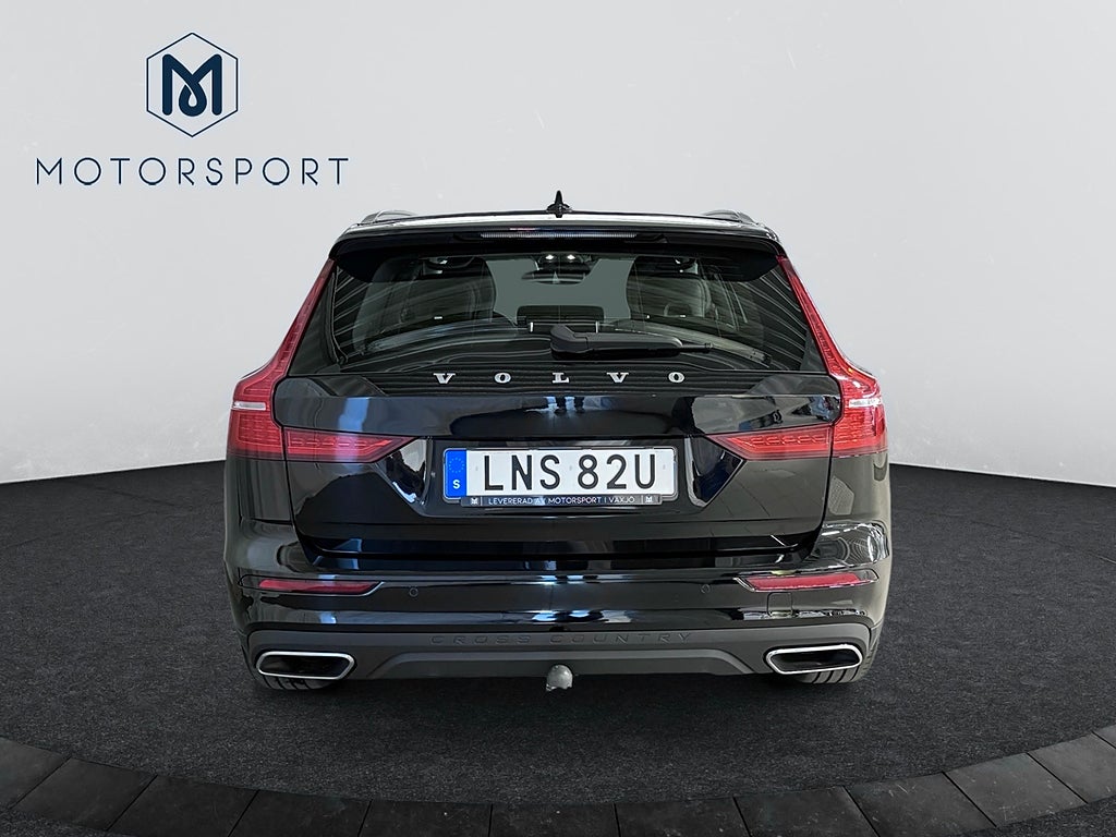 Volvo V60 Cross Country 2019 - miniatyr 6