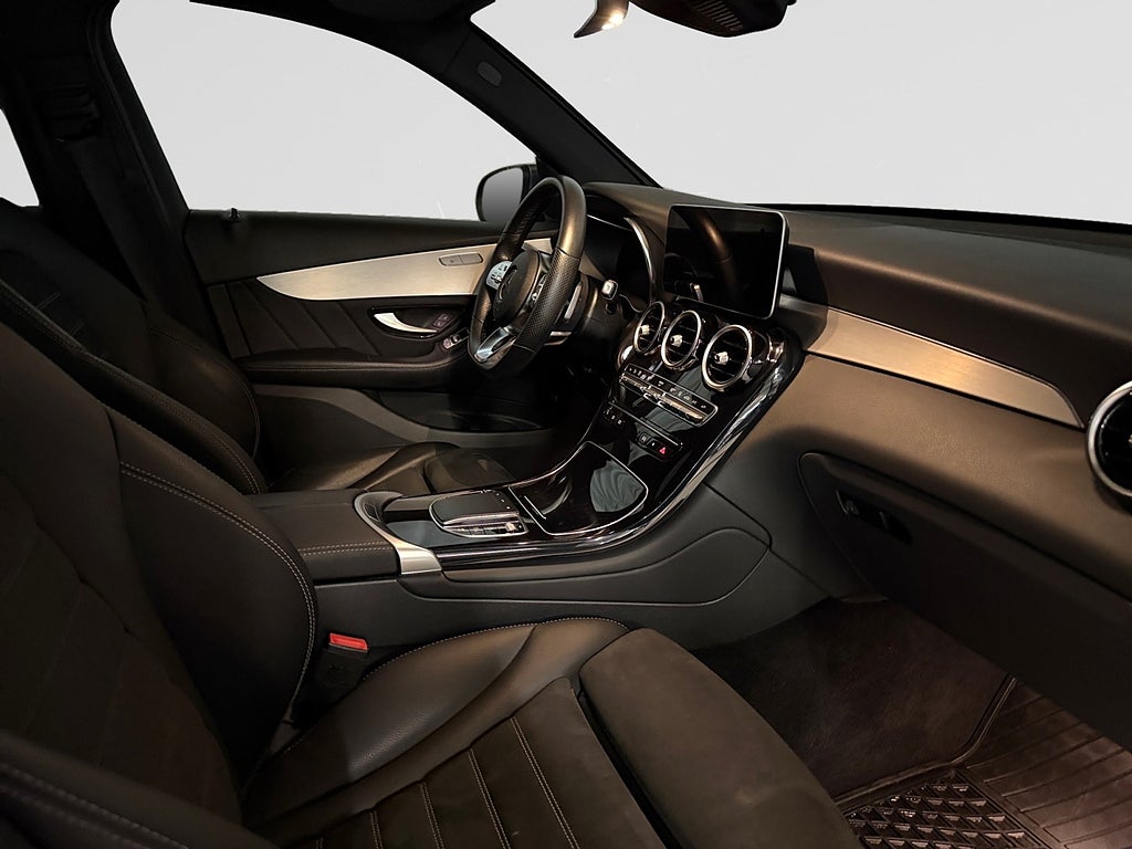 Mercedes-Benz GLC300 de 2022 - miniatyr 17