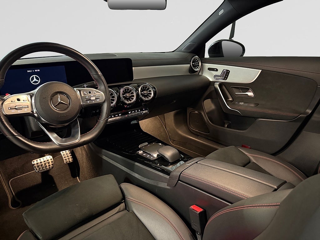 Mercedes-Benz CLA250 e 2023 - miniatyr 13