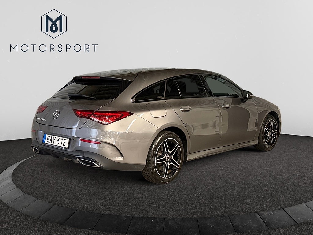 Mercedes-Benz CLA250 e 2023 - miniatyr 8