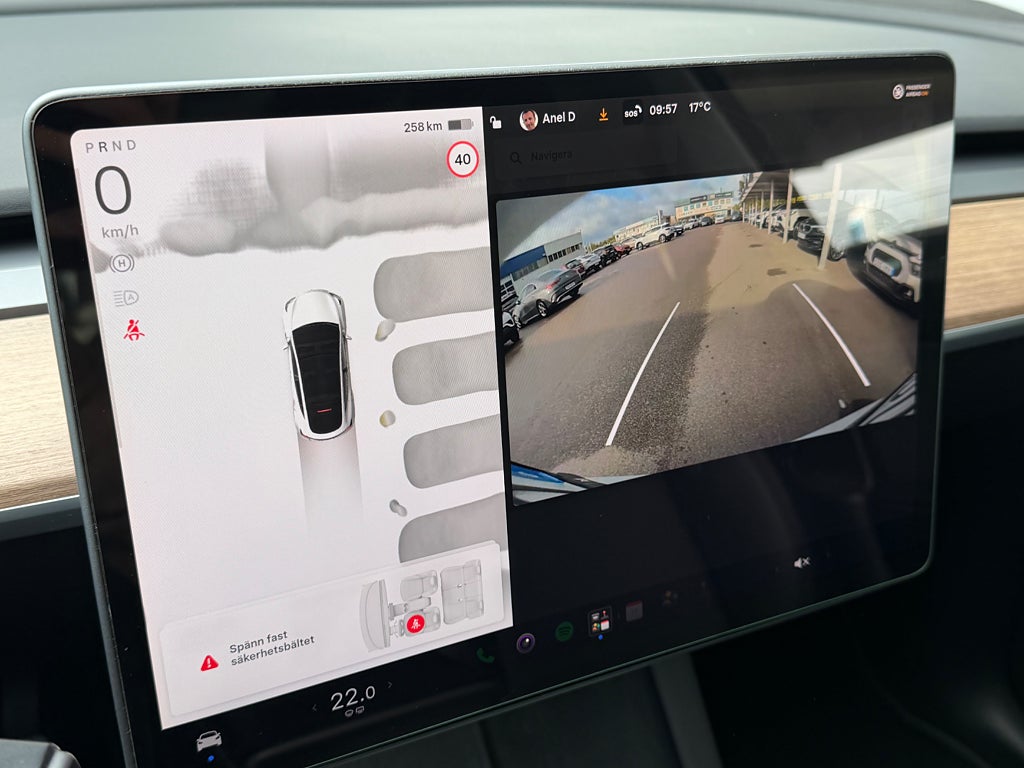 Tesla Model Y 2024 - miniatyr 22