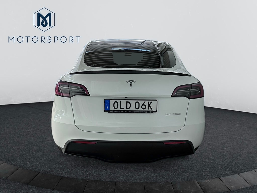 Tesla Model Y 2024 - miniatyr 7