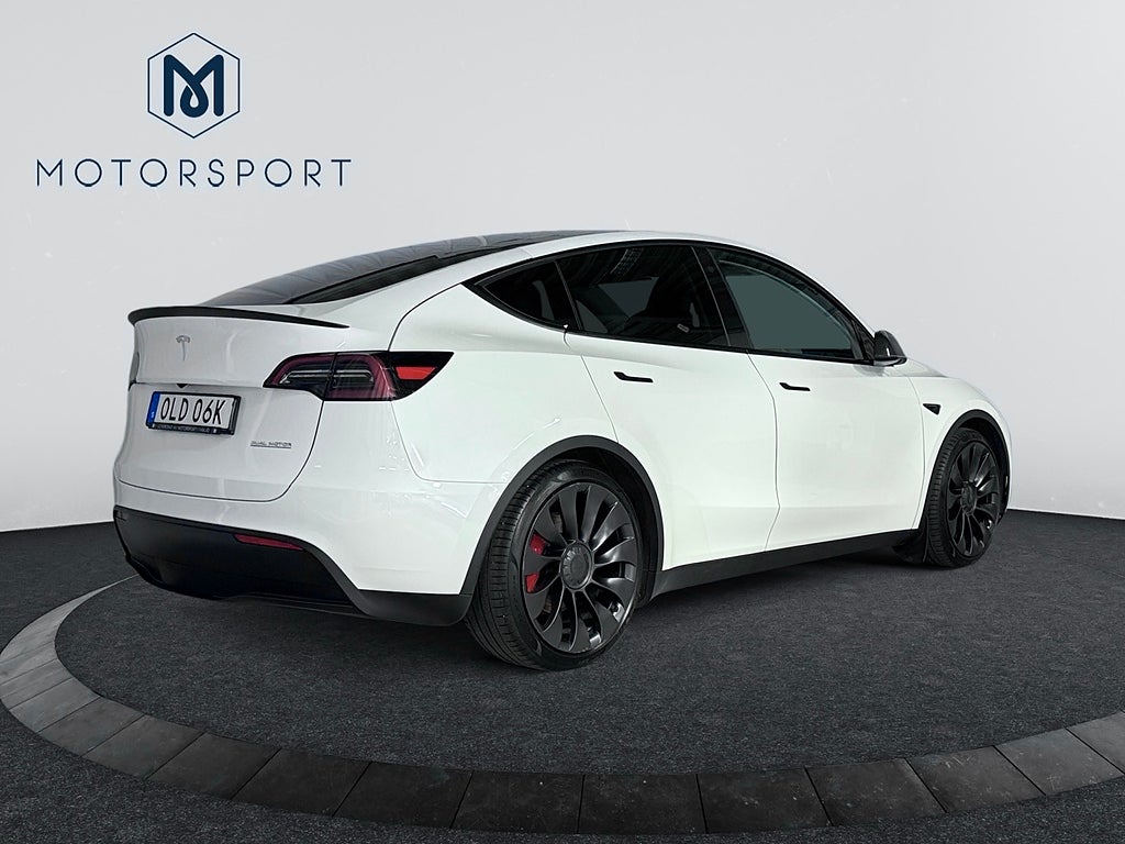 Tesla Model Y 2024 - miniatyr 8